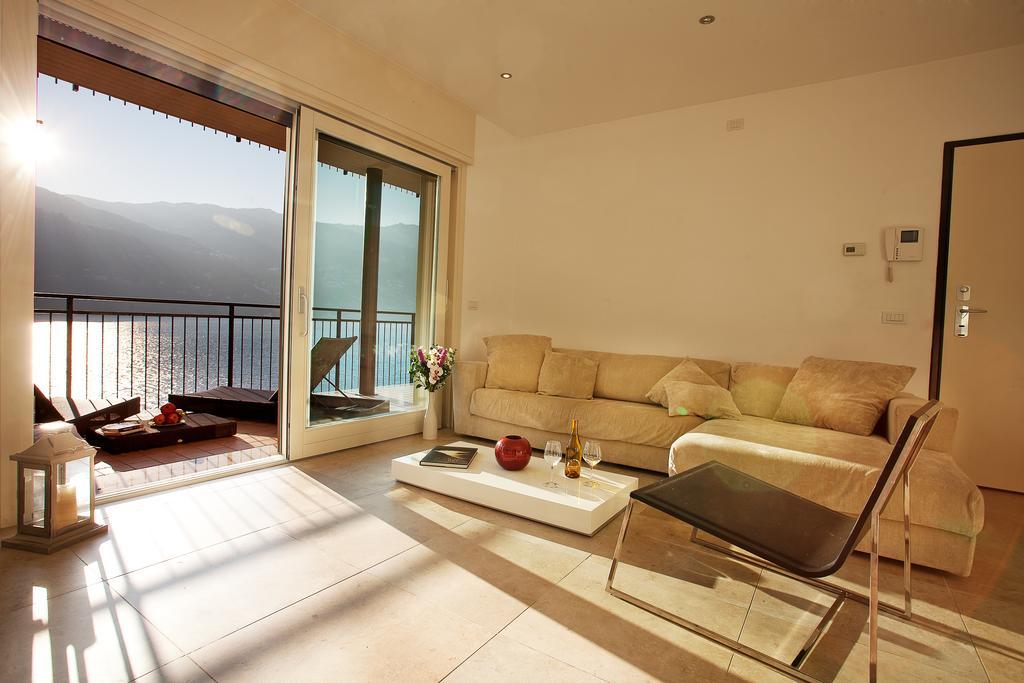 5 Luxury Laglio Apartments-By Italian Apartments Room photo